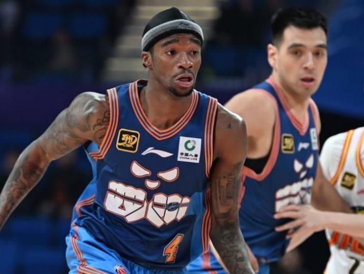 广东队无缘CBA得分王,周鹏带赵睿、沈梓捷驰援杜锋